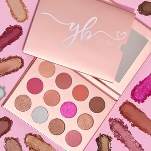 eyeshadow palette‎